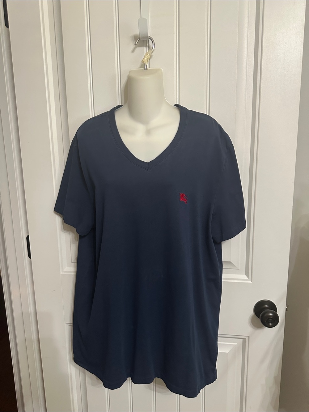 Navy Burberry VNeck Shirt Sleeve Tee XXL